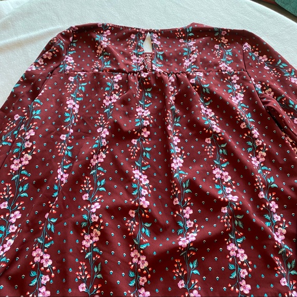 Old Navy Floral Blouse - Picture 5 of 5